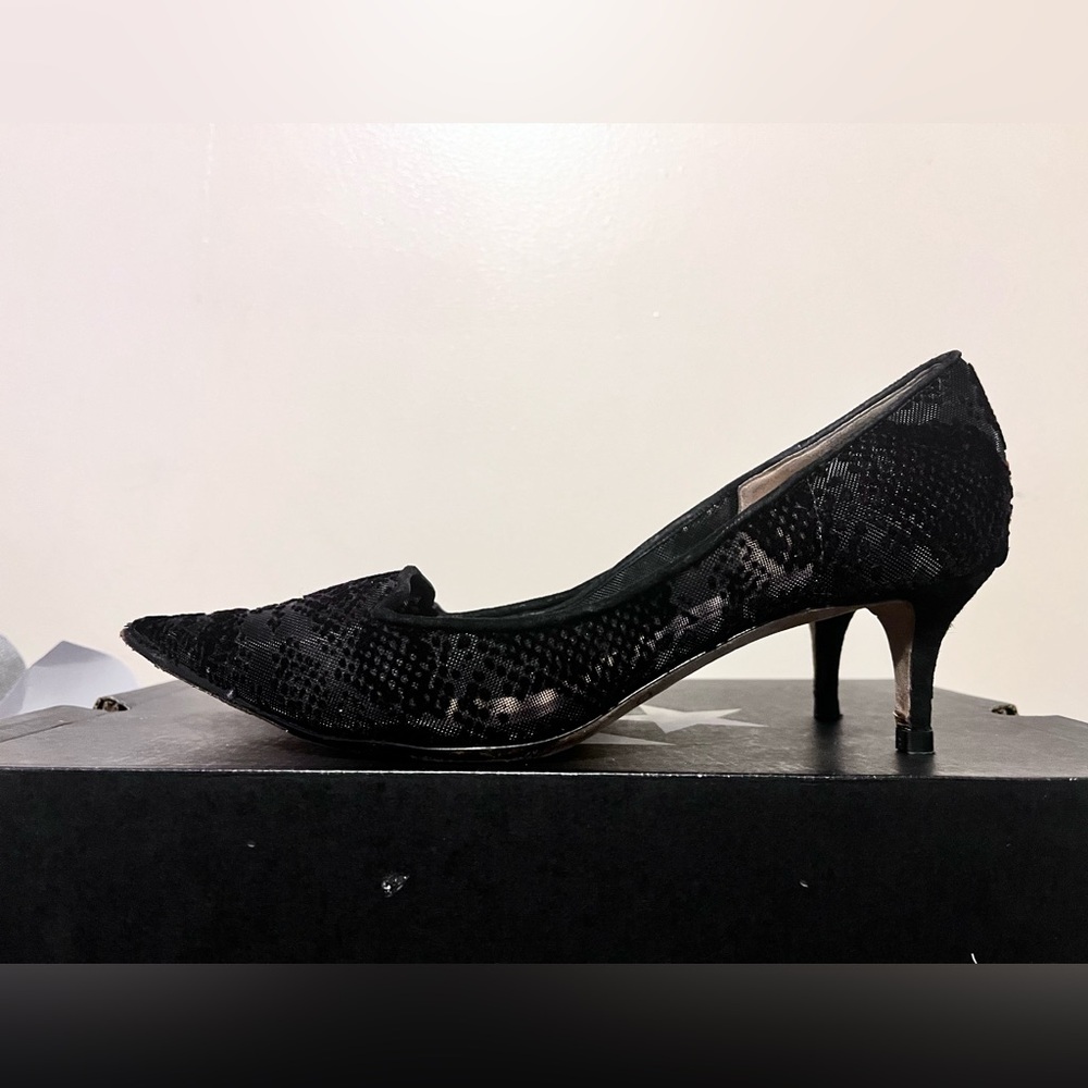 2010 Women's Jimmy Choo Black Velvet Mesh Pump Heels Size 39 US 9 Rare Used Beat